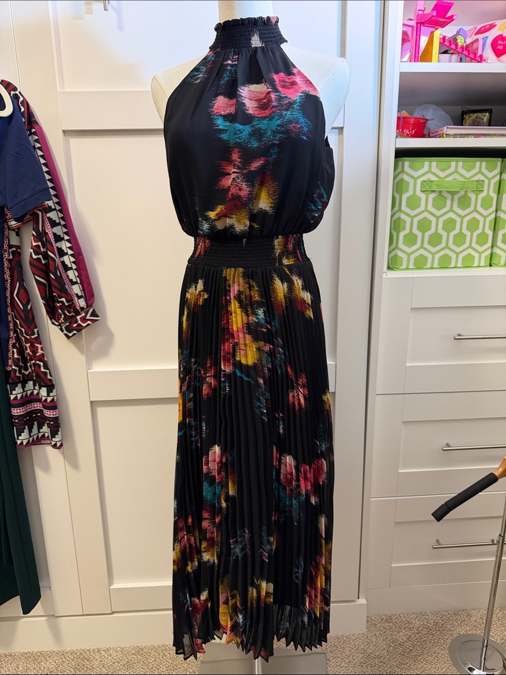 Smocked Halter Floral Pleated Midi Dress - Black